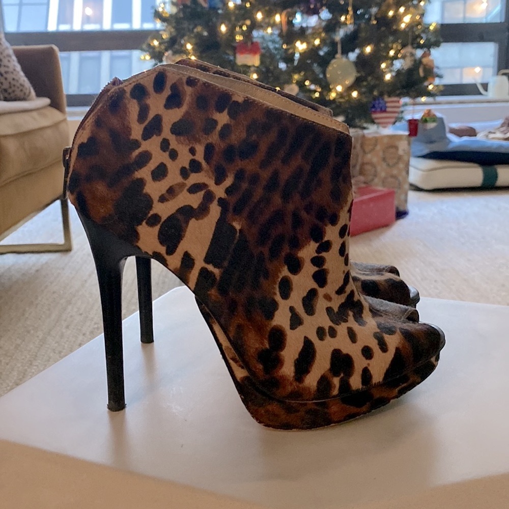 Kenneth Cole Leopard Print Open-Toe Booties. - image 1